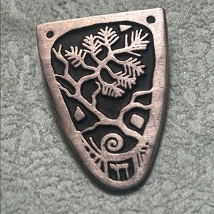 Alice Seely Chai Brooch 2000 'n Hebrew